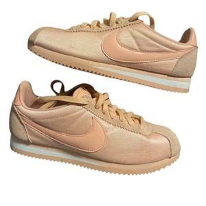 Nike Classic Cortez Nylon Coral Stardust shoes